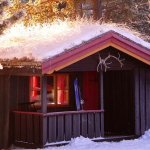 typisch norwegische Holzhütte